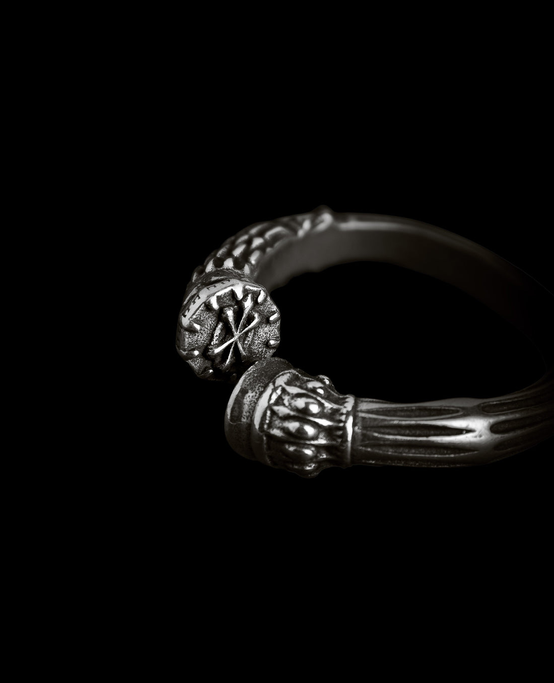 COLUMN RING
