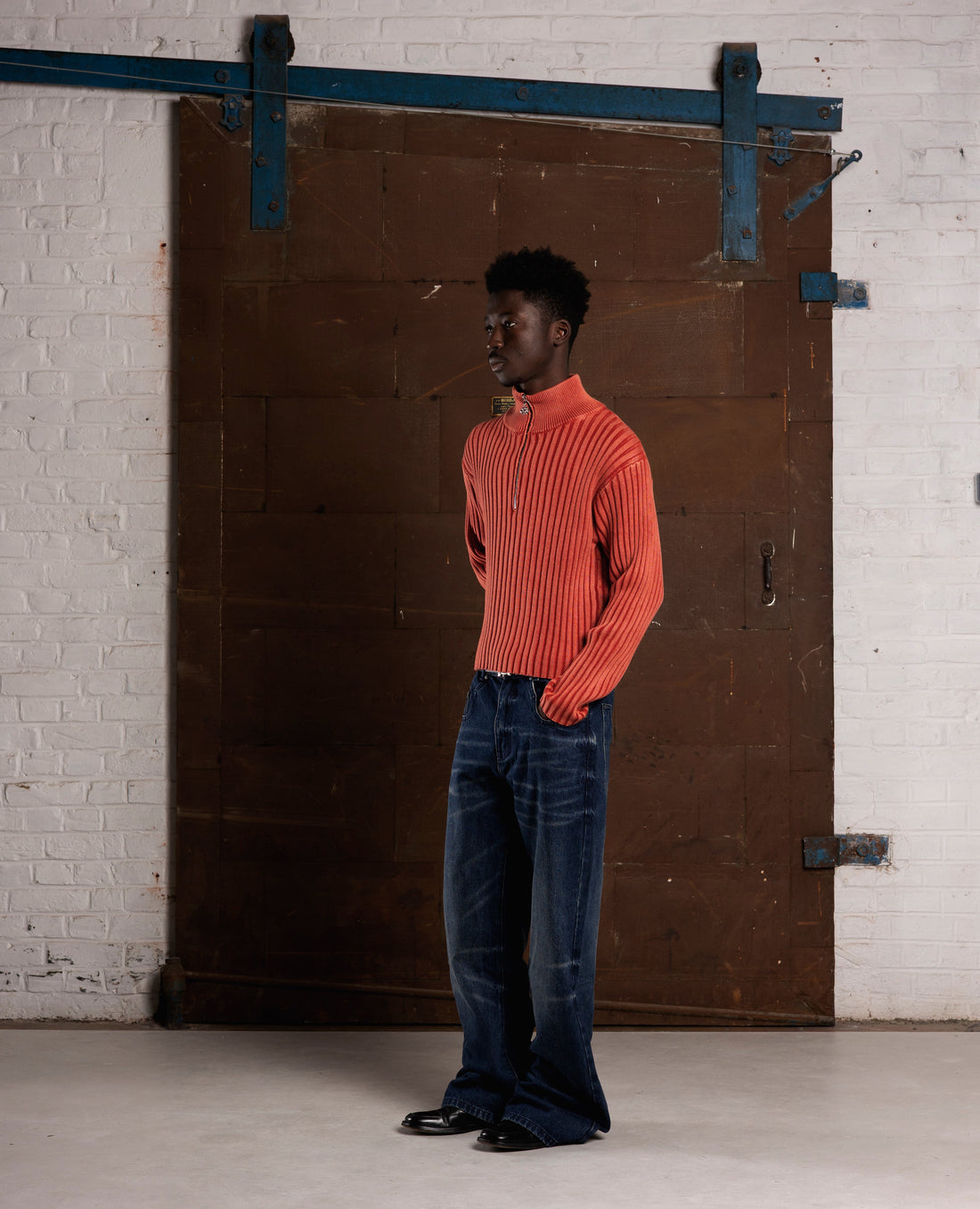 RED FITTED RIBBED KNITWEAR